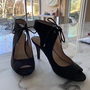 Unisa heels in black